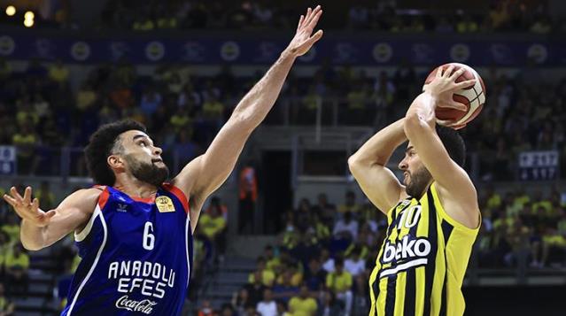 Fenerbahçe Beko, Anadolu Efes'i 85-76 mağlup etti