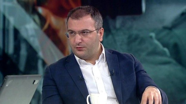 Cem Küçük, 'ekonomi kötü' dememek için 40 takla attı: Yok böyle örnek