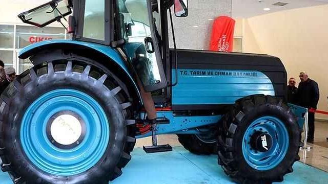 Çiftçinin elektrikli traktörü de hayal oldu! Benim ilgi alanımda değil
