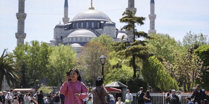 İstanbul’a Dünyanın Dört Bir Yanından Turist Akıyor