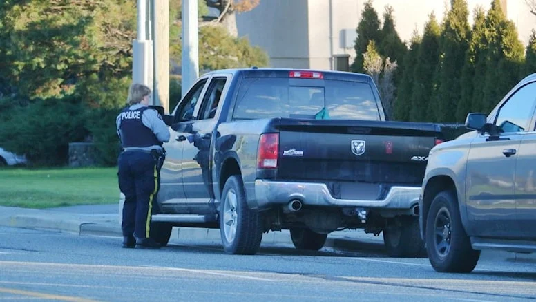 Arabanın arka koltuğunda seks sigorta şirketine patladı: 5.2 milyon dolar ödeyecekler