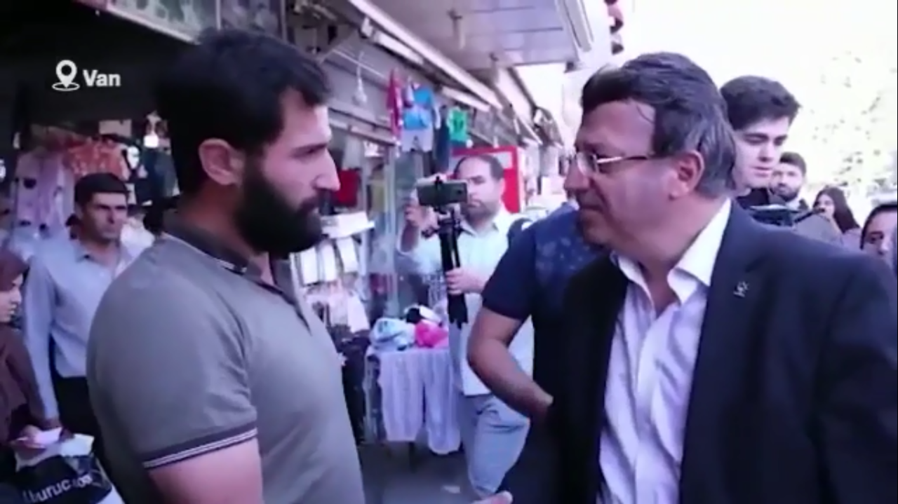 AKP'li Başkan çarşıya çıkacağına pişman oldu