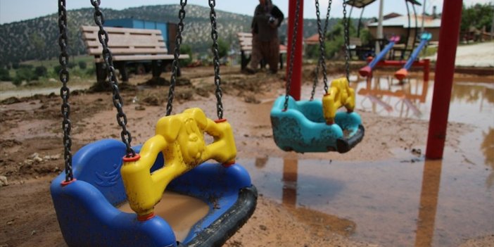 Konya'da Selden Etkilenen Vatandaşların Yaraları Sarılıyor