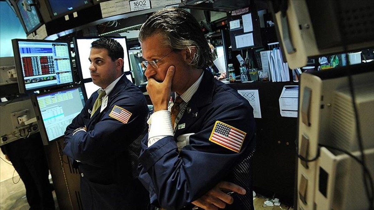 New York Borsası Beklentileri Aşan Enflasyon Verisinin Ardından Düşüşle Açıldı