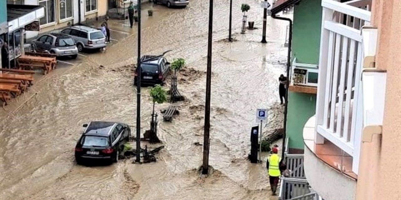 Bosna Hersek'te Şiddetli Yağış Sele Neden Oldu