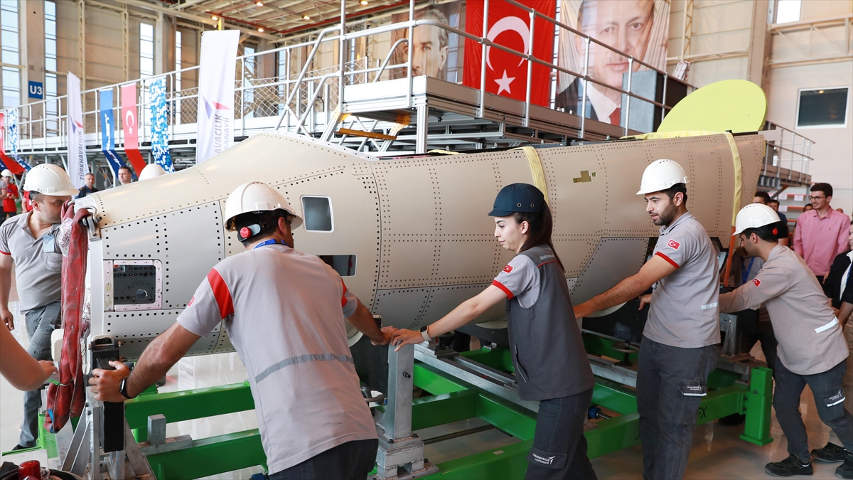 Hürjet Projesi'nde Üretilen İlk Ön Gövde Montaj Hattına Taşındı