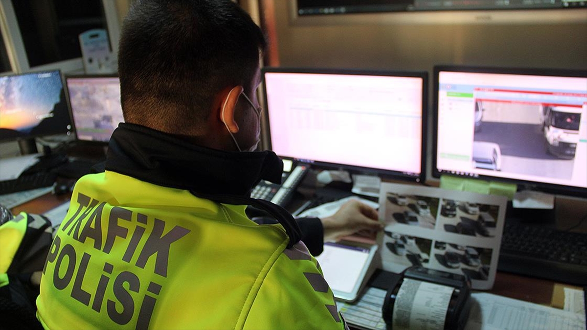 Plaka Tanıma Sistemi İle 9 Bin 278 Araçla İlgili Adli Ve İdari İşlem Yapıldı