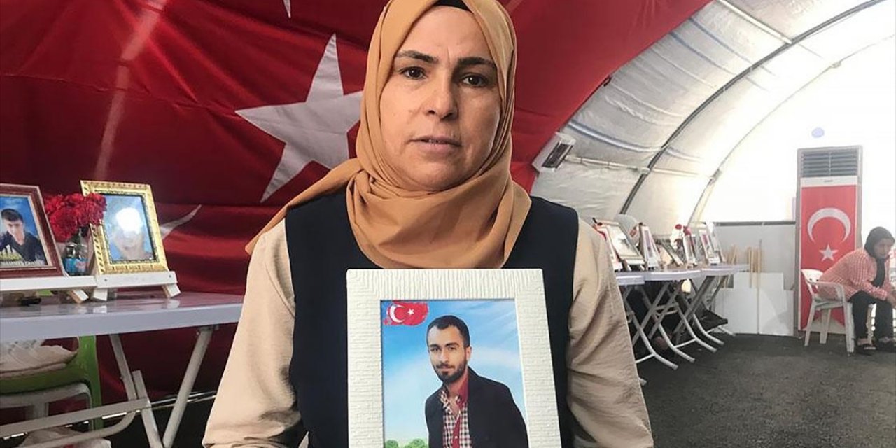 Diyarbakır Anneleri Evlatlarını İstiyor: Çocuklarımızı Almadan Burayı Terk Etmeyeceğiz