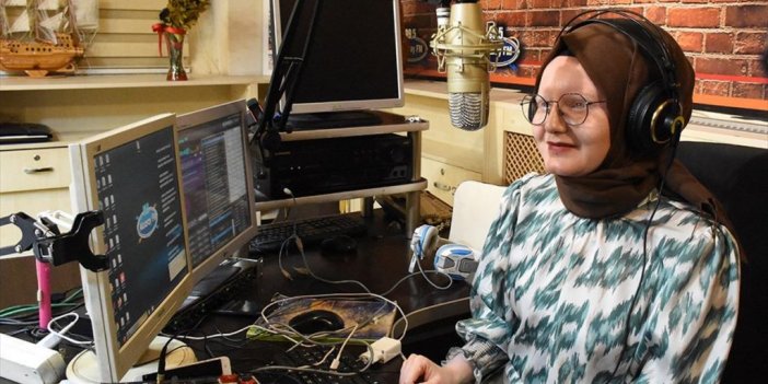 Albinizm Kaynaklı Görme Kaybına Rağmen İkinci Üniversiteyi Okuyor