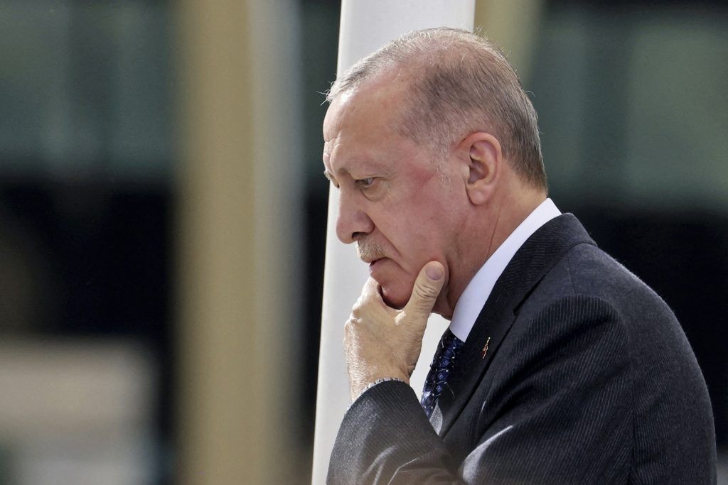 AKP'yi ''Kaybediyoruz'' korkusu sardı: Her gün başka bir yer çöküyor