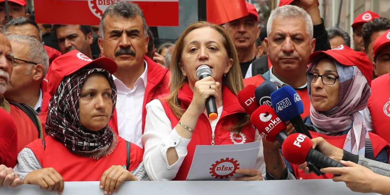 DİSK, asgari ücrete yılda dört kez zam talep etti