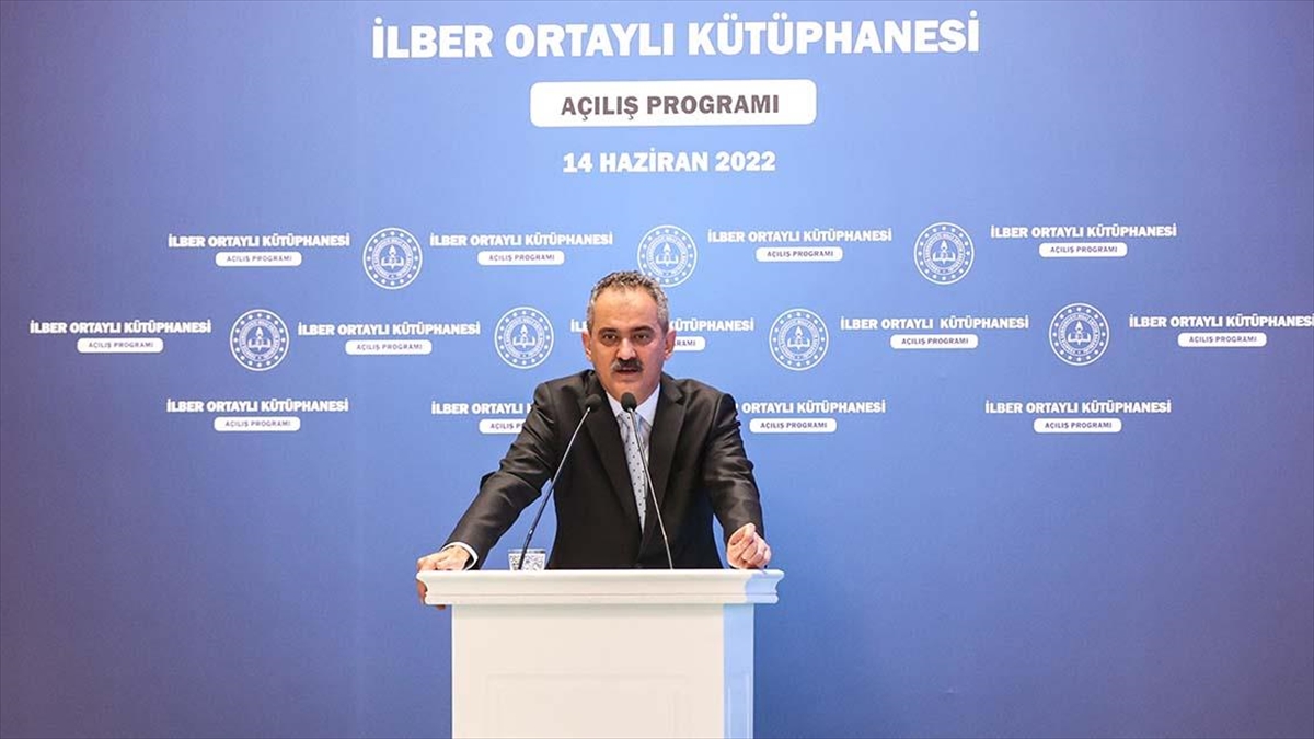 Milli Eğitim Bakanı Özer: 17 Haziran'dan Sonra Kütüphanelerimiz İlk Defa Yazın Tüm Türkiye'de Açık Kalacak
