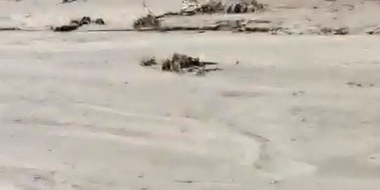 Kayseri'de sele kapılan çoban kurtarılırken, 100 koyun telef oldu