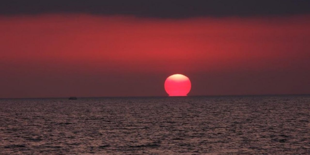 Hatay'da gün batımı görenleri mest etti