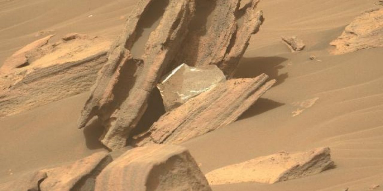 Mars'ta insan çöpü bulundu