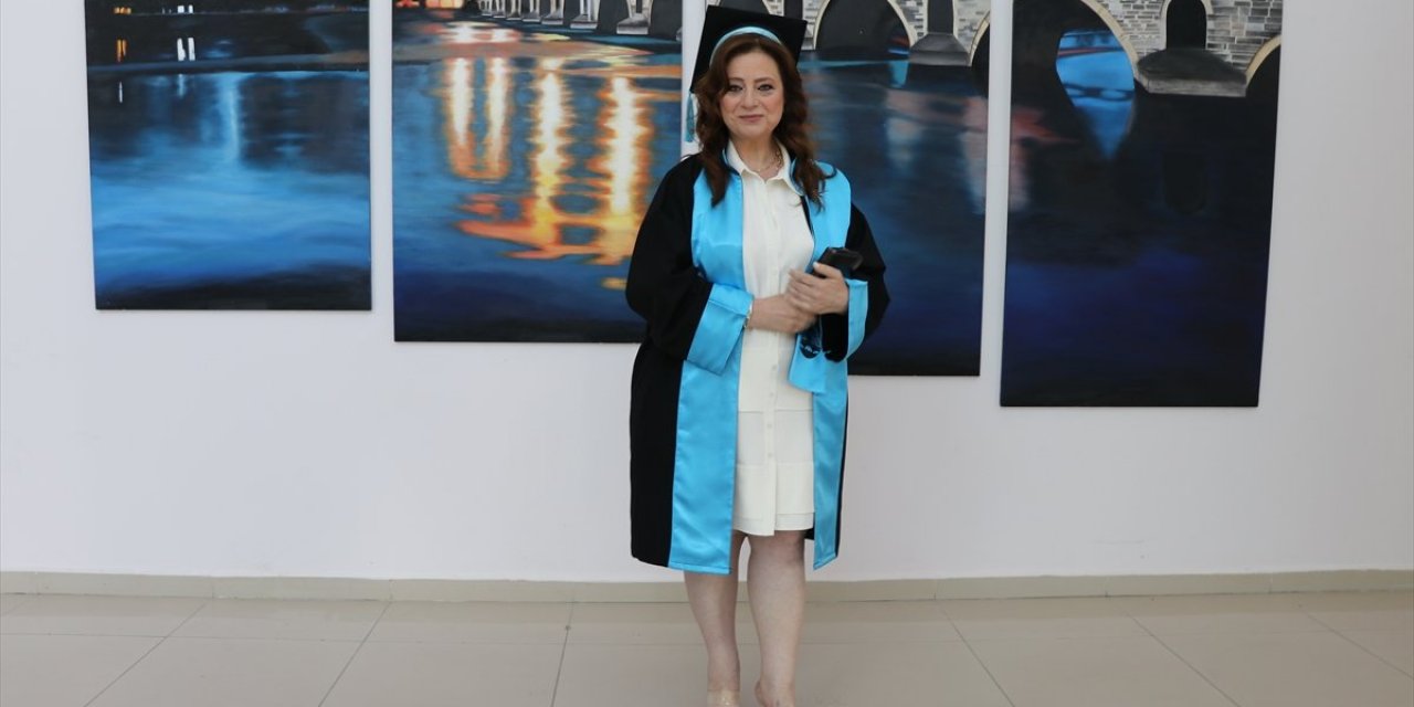 İzmirli kadın 54 yaşında oğlunun 'keşke öğretmen olsaydın' sözüyle öğretmen oldu