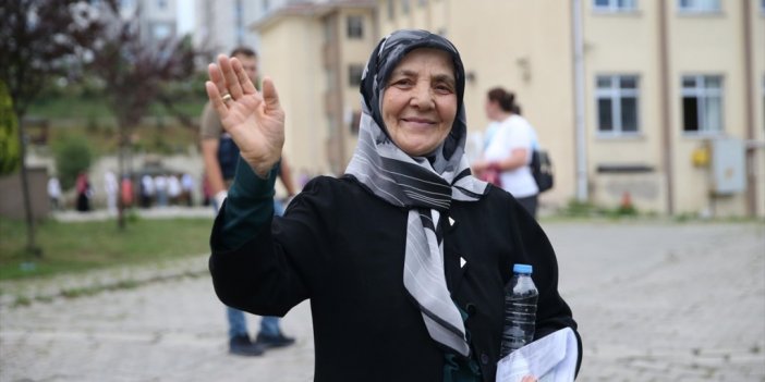 84 Yaşında Üniversite Sınavına Girdi