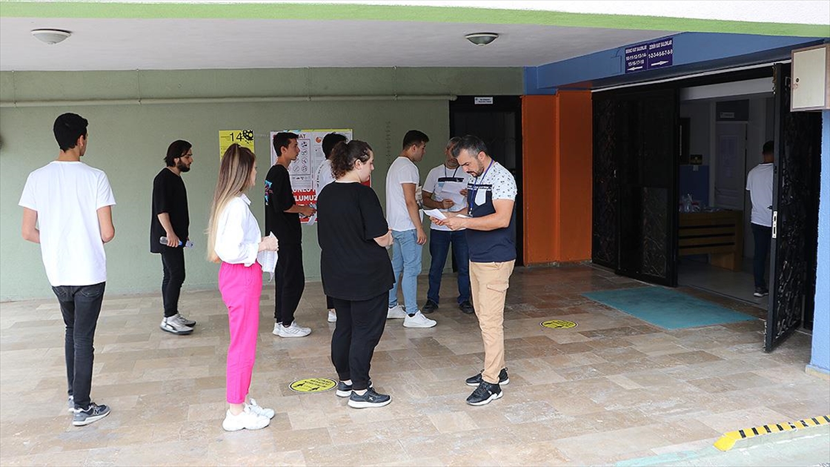 YKS'nin Alan Yeterlilik Testleri Oturumu Başladı