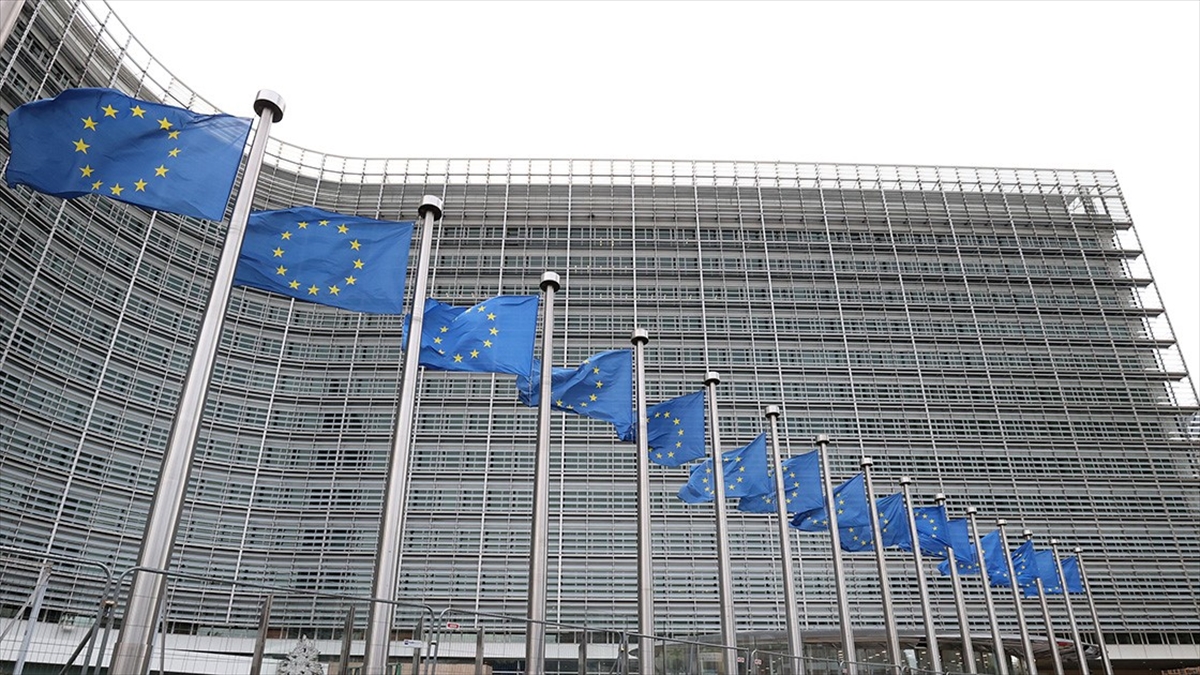 Ab'nin Kırım Nedeniyle Rusya'ya Uyguladığı Yaptırımlar Uzatıldı