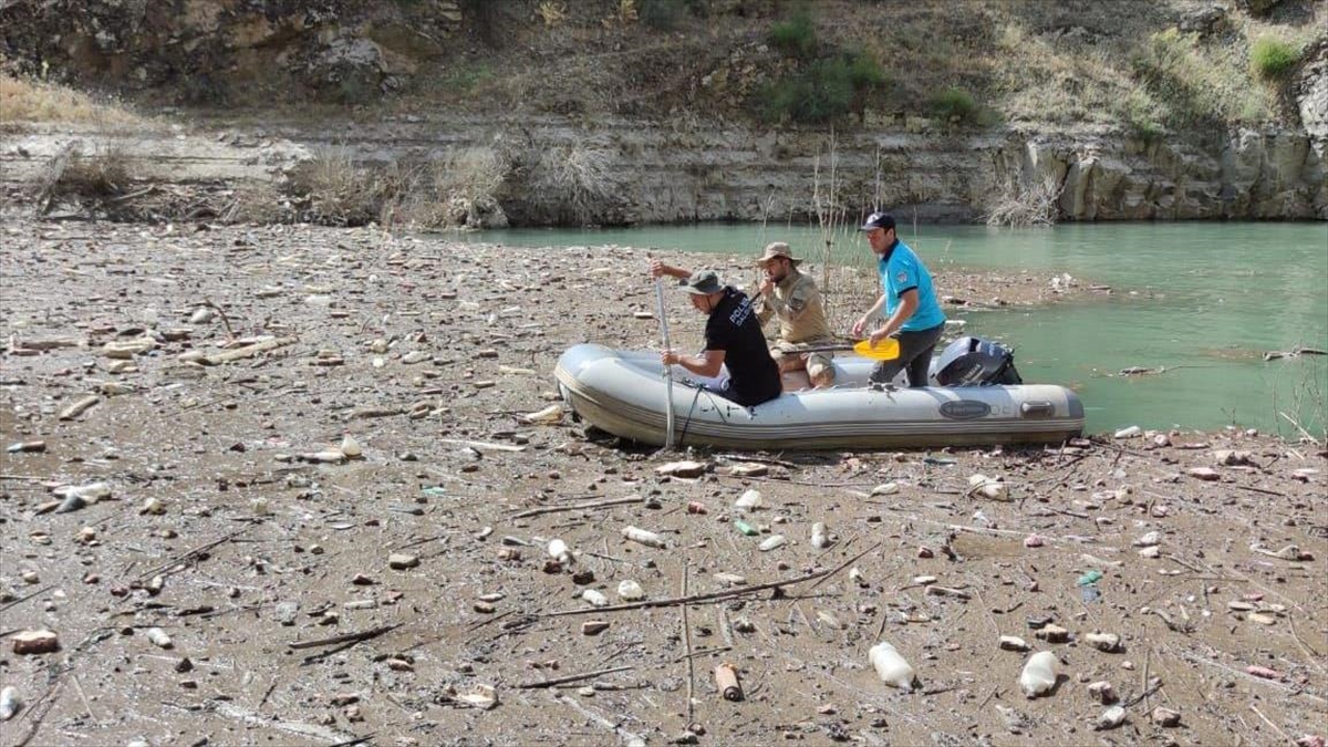 Müküs Çayı'nda Kaybolan Hemşireyi Arama Çalışması Devam Ediyor