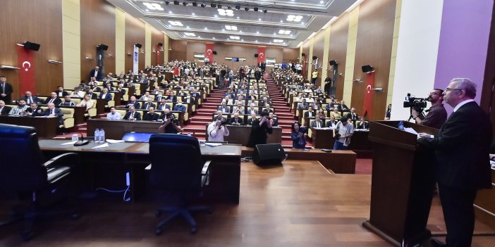 MANSUR YAVAŞ AFET RAPORUNU AÇIKLADI: “25 YILIN İHMALİ VAR AMA BİZ ÇÖZÜM ÜRETECEĞİZ”