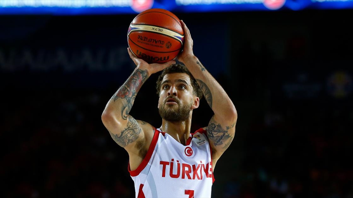 Fenerbahçe Beko, Milli Basketbolcu Wilbekin'i 3 Yıllığına Renklerine Bağladı