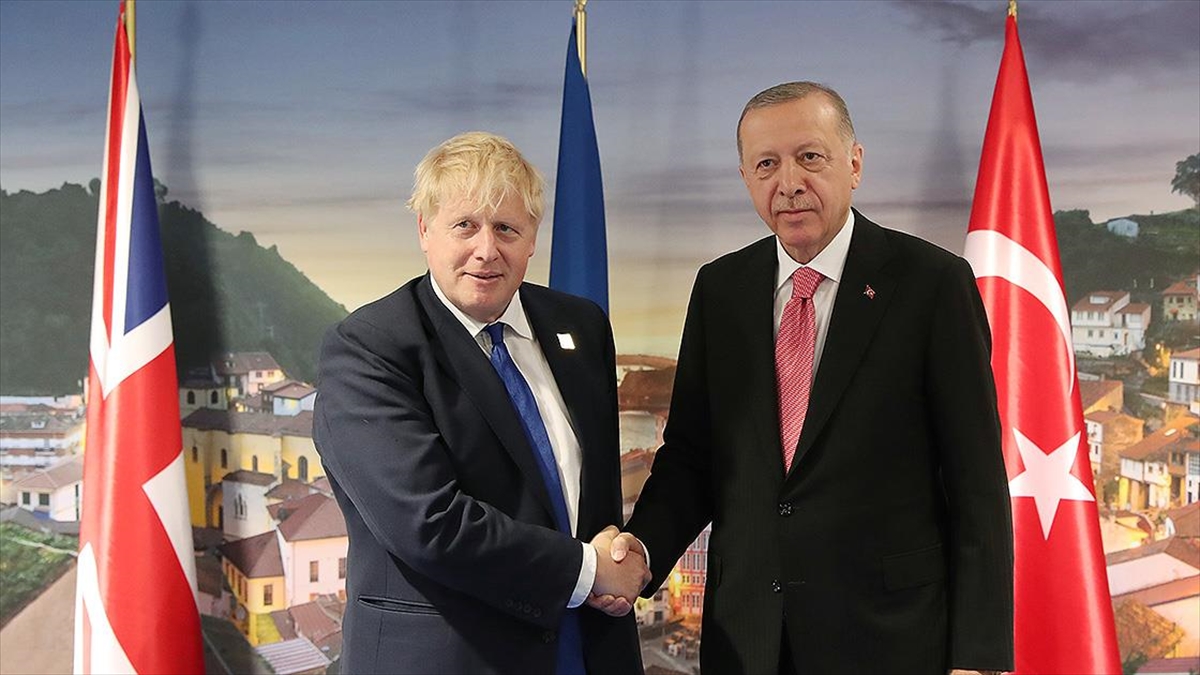 Cumhurbaşkanı Erdoğan, İngiltere Başbakanı Johnson İle Bir Araya Geldi