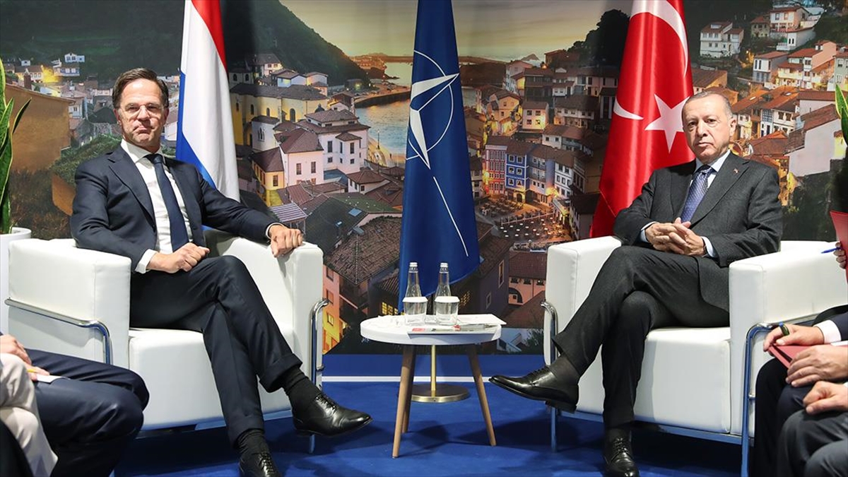 Cumhurbaşkanı Erdoğan, Hollanda Başbakanı Rutte İle Bir Araya Geldi