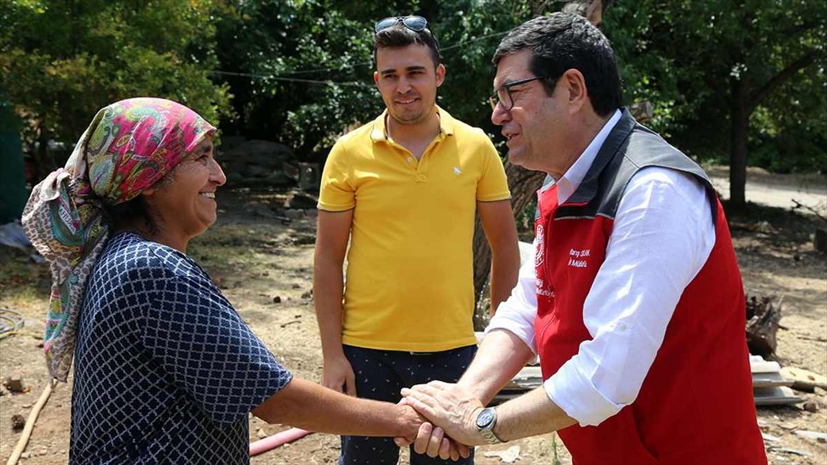 Marmaris’teki Yangında Tedbir Amaçlı Evleri Tahliye Edilen Vatandaşlar Yetkililere Minnettar