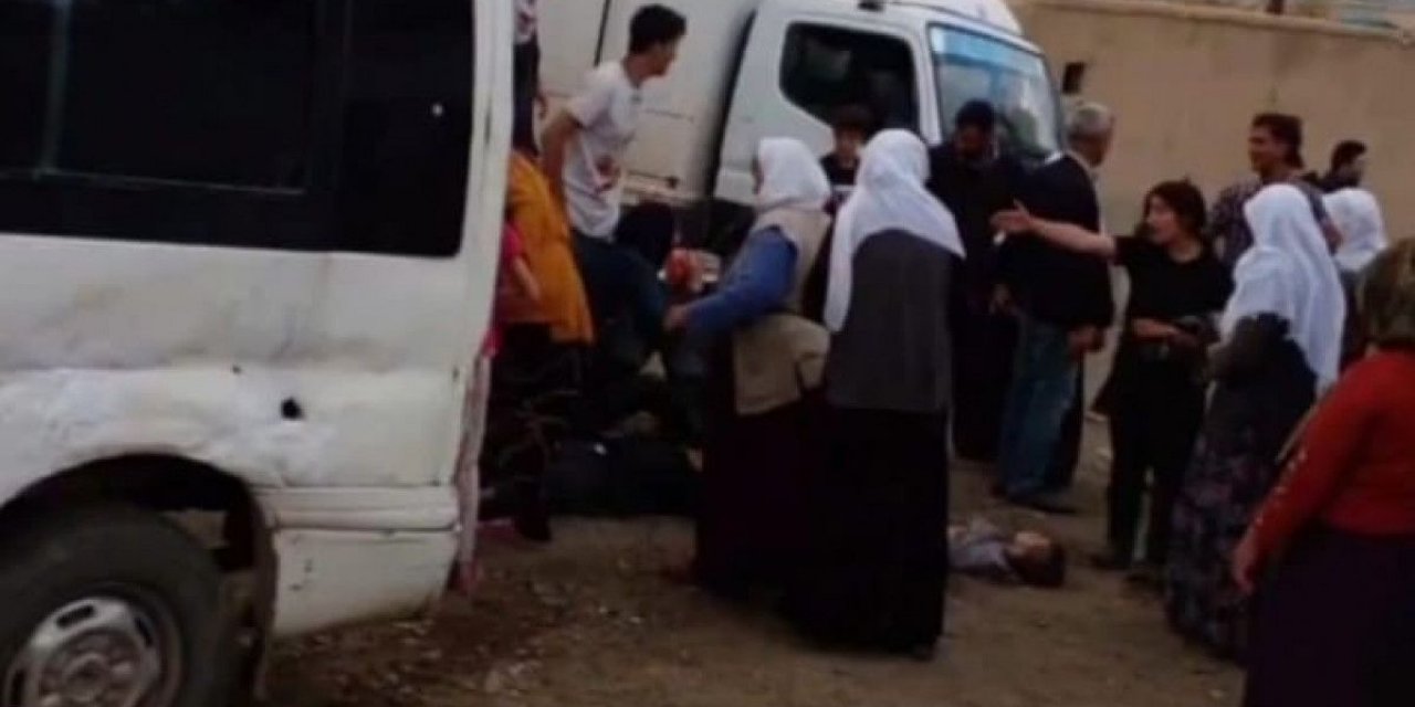 Van'da dur ihtarına uymayan araca ateş açıldı: 1 kaçak göçmen öldü, 12'si yaralandı