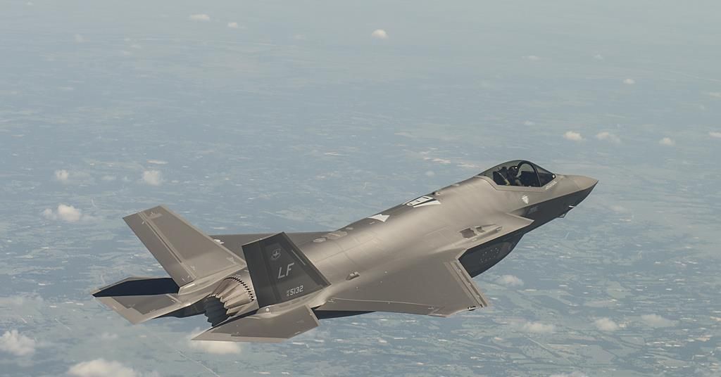 F-35'ler Yunanistan'ı ikiye böldü