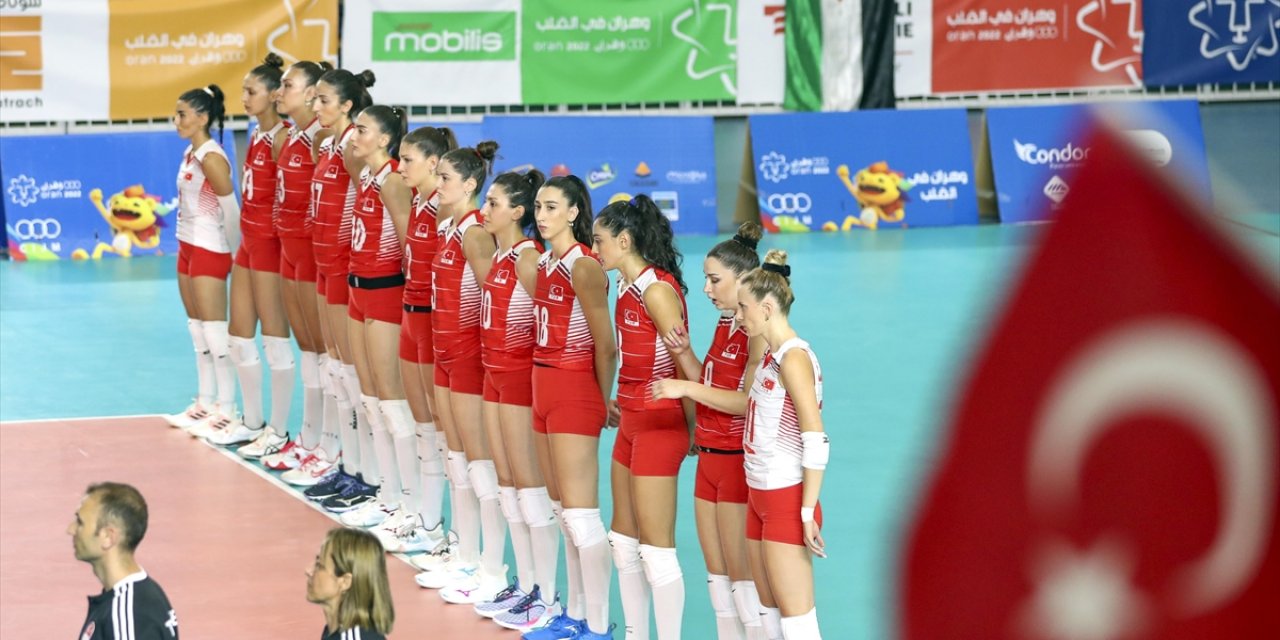 Kadın Milli Voleybol Takımı, Gümüş Madalya Elde Etti