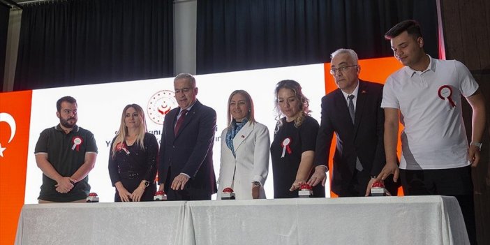 Kamuya 374 Şehit Yakını, Gazi Ve Gazi Yakını Atandı