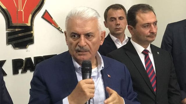 Binali Yıldırım'ın annesi vefat etti