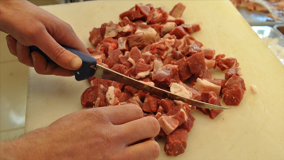 Kurban Bayramı'nda Zehirlenmelerin Yüzde 90'ı Kesim Hatalarından Kaynaklanıyor