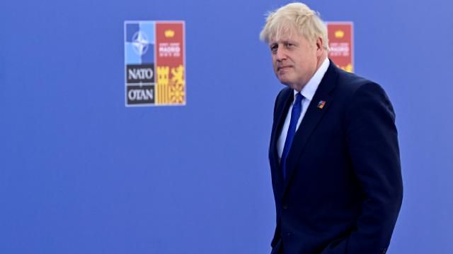 İngiltere karıştı: Johnson’a istifa baskısı artıyor!