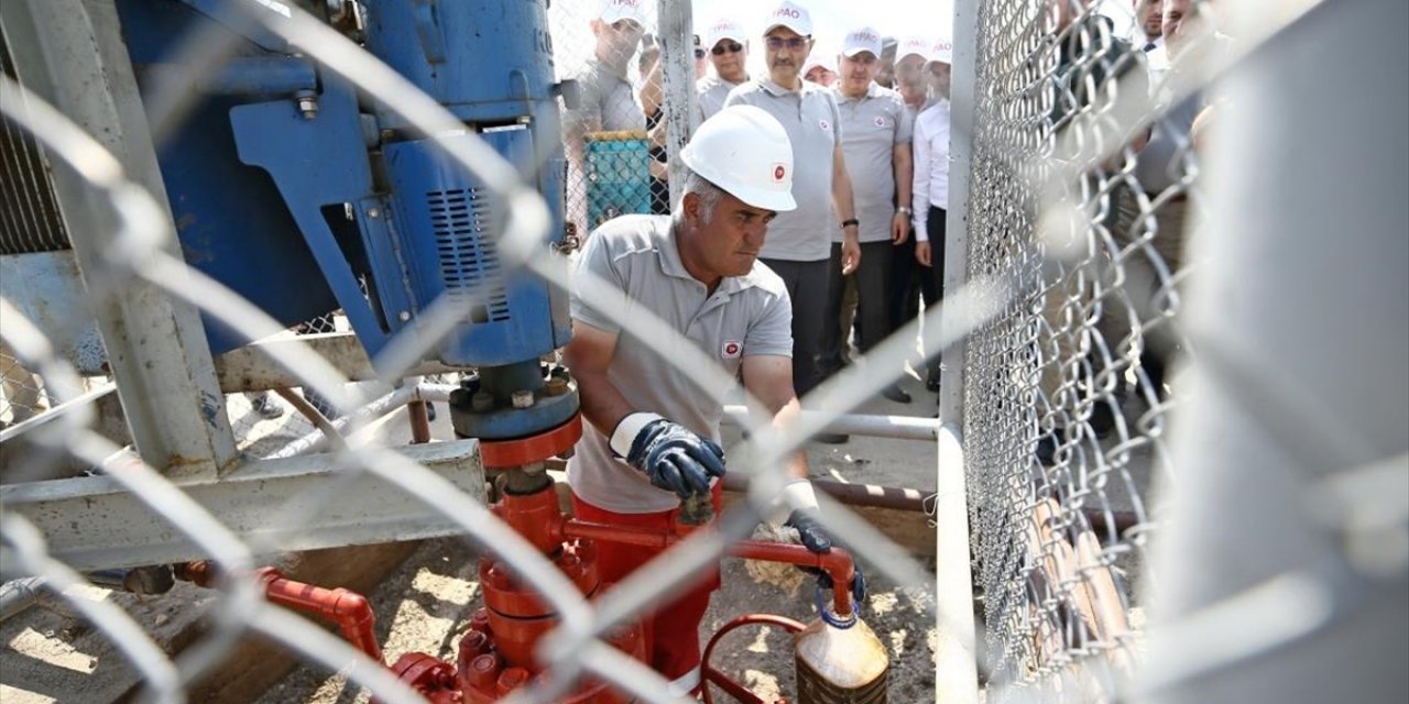 Bakan Fatih Dönmez, Adana'da Yeni Petrol Keşiflerine İşaret Etti