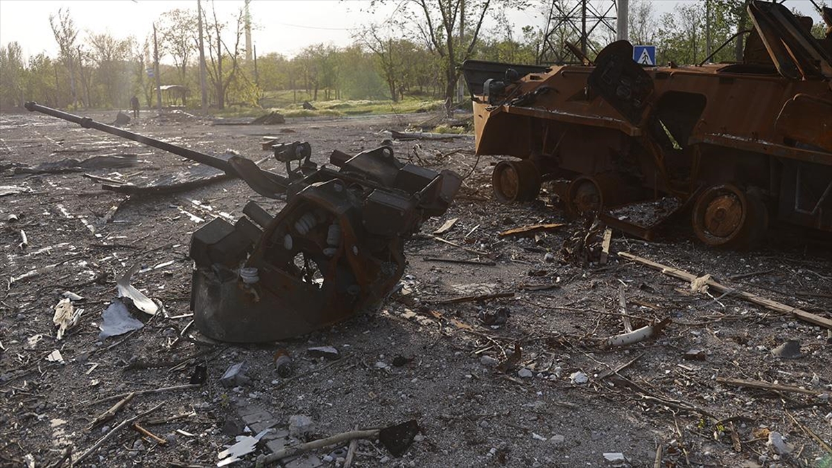 Rusya: Yılan Adası'na Yönelik Yüksek Hassasiyetli Füzelerle Saldırı Düzenledik