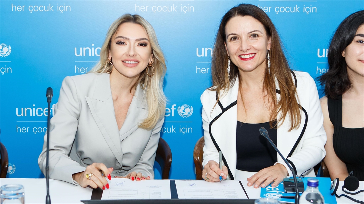 Hadise, Unıcef Türkiye'nin Çocuk Koruma Programlarının Sözcülüğüne Atandı