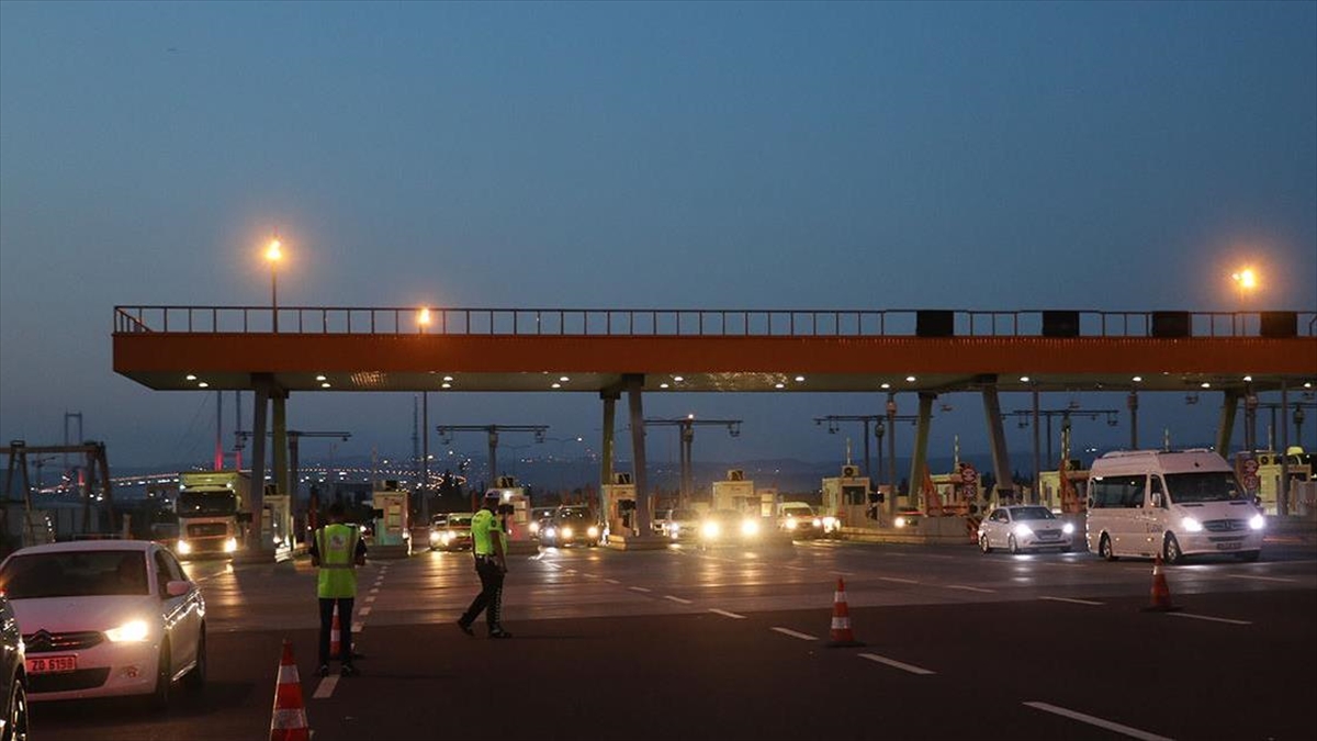 Kuzey Marmara Ve İstanbul-izmir Otoyollarında Kurban Bayramı Yoğunluğu