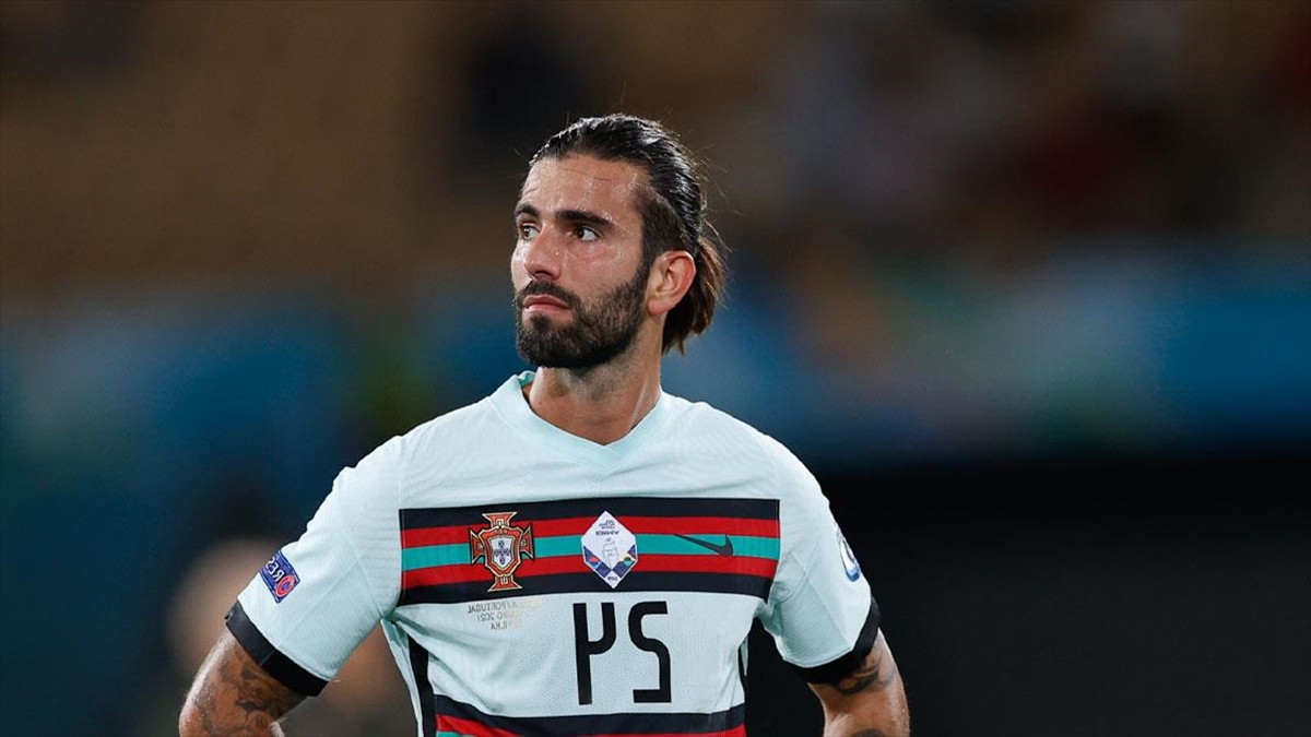 Galatasaray, Sergio Oliveira İçin Görüşmelere Başladığını Duyurdu