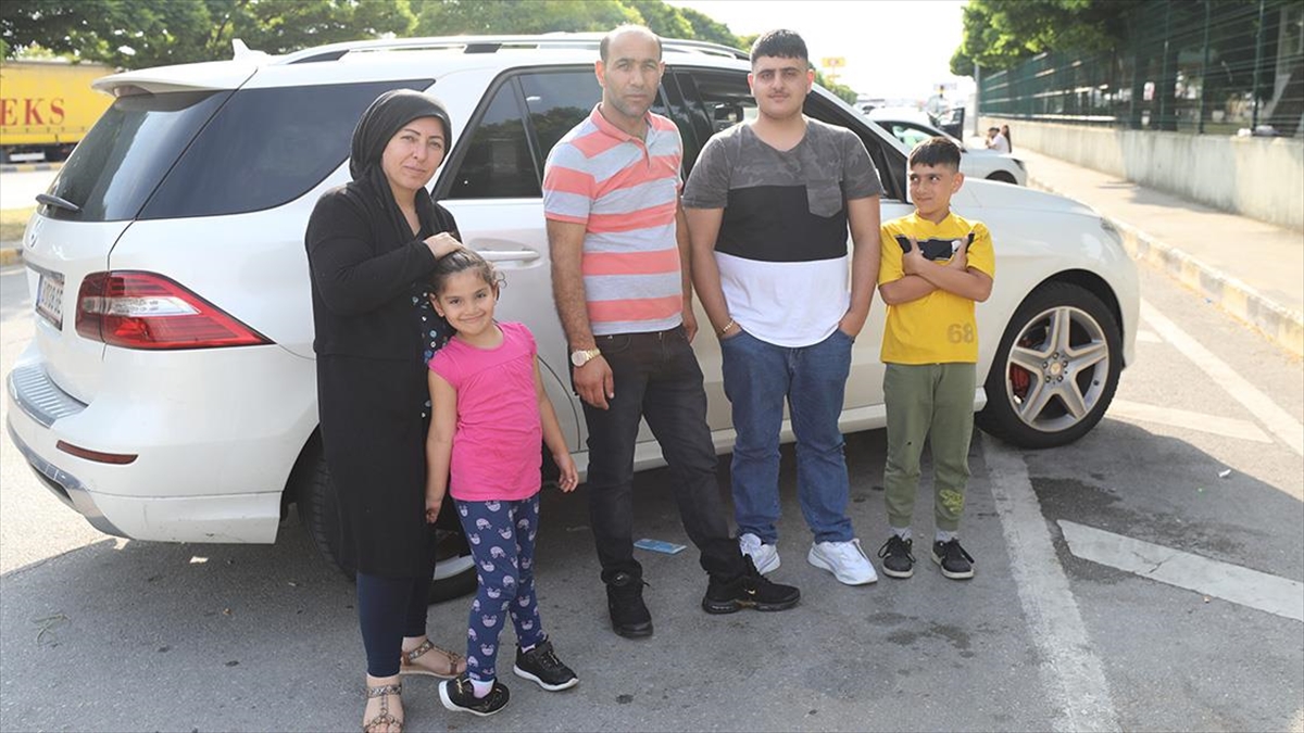 Bayramın İlk Günü Kapıkule'ye Ulaşan Gurbetçiler Baba Ocağına Yol Alıyor