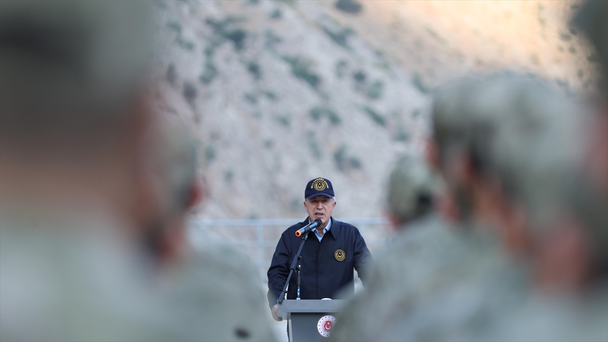 Milli Savunma Bakanı Akar: Adı İster Pkk/ypg/pyd İster Deaş İster Fetö Olsun Terörle Mücadelemiz Sürecek