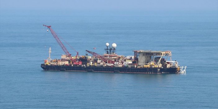 Karadeniz'deki Doğal Gazı Taşıyacak Boruların Derin Sulara Serimi Başladı