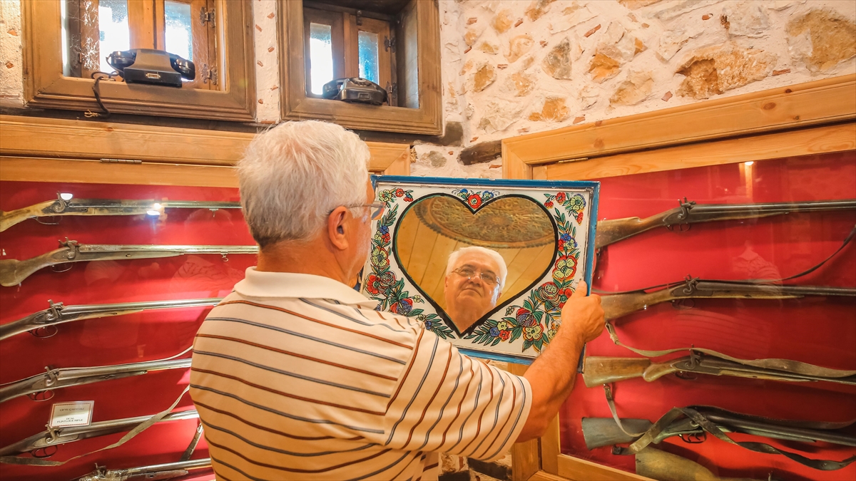 Memleketine Kurduğu Müzede 6 Bin Parça Ata Mirasını Sergiliyor