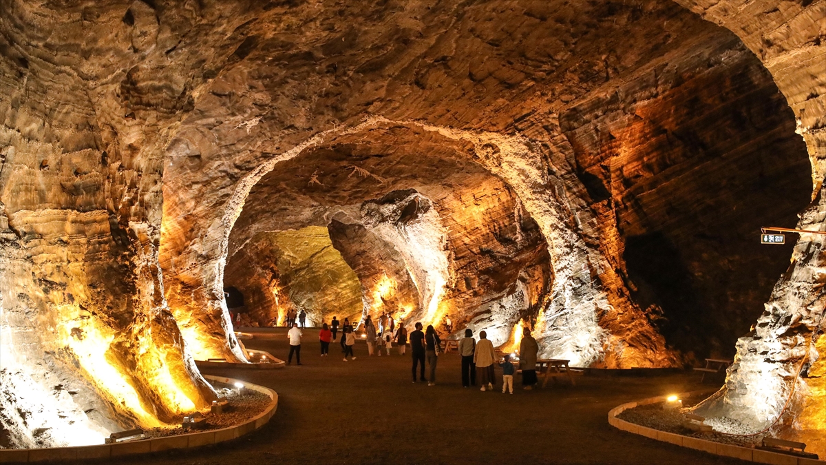 Iğdır'daki Tuz Dağı'nı 1 Yılda 80 Bin Kişi Gezdi