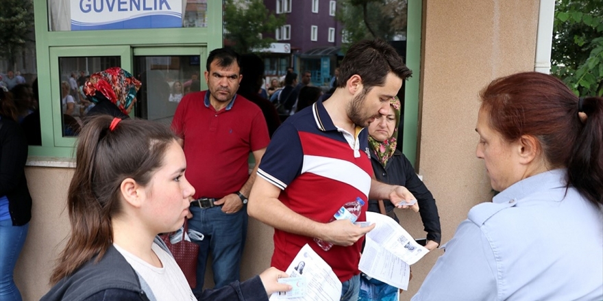 Yks'nin Birinci Oturumu Başladı