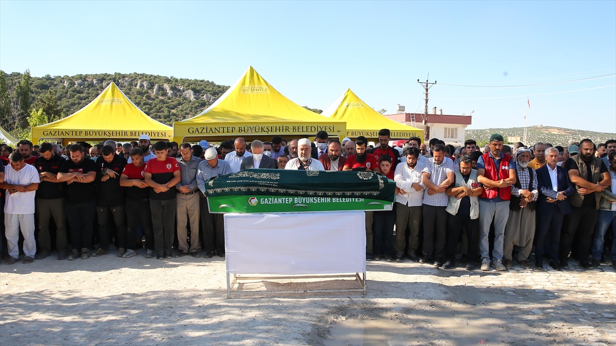 Togo'daki Kazada Hayatını Kaybeden İhh Gönüllüleri Son Yolculuklarına Uğurlandı