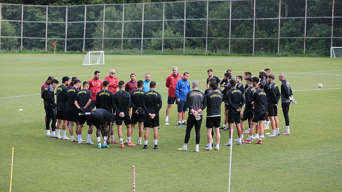 İstanbulspor Süper Lig'e Renk Ve Oyun Zenginliği Katmayı Hedefliyor