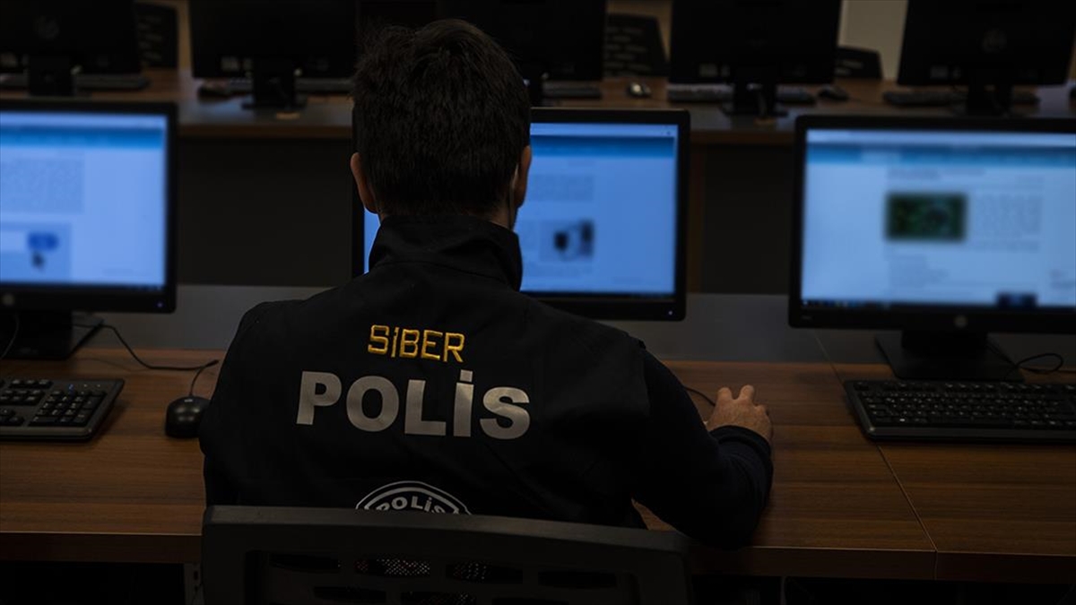Siber Polislerden "Sağlıkta Şiddet" Olaylarına İlişkin Dezenformasyon İçeren Paylaşımlara İnceleme
